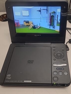 Sony DVP-FX750 Portable DVD Player With Charger - Remote -  Tested
